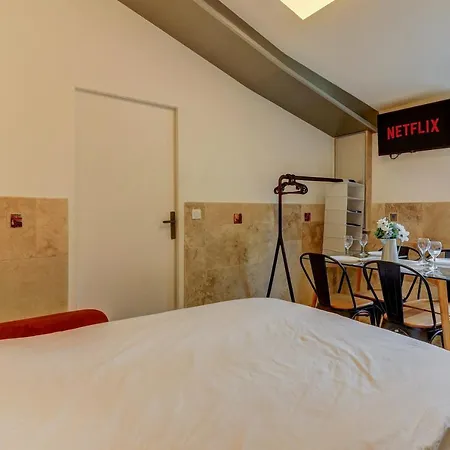 Le Coin Vintage I Hypercentre I Bourguignon & Cosy